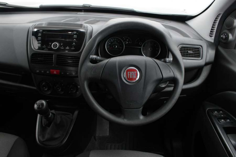 Fiat Doblo 1.4 SX 4 Seat Manual