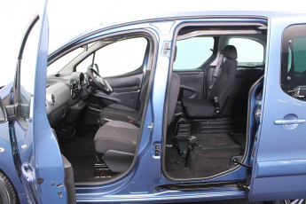 Wheelchair adapted car Peugeot Partner Blue sf67eka 3