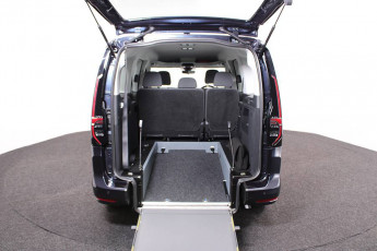 New wheelchair accessible vehicle VW Caddy starlight Blue 6